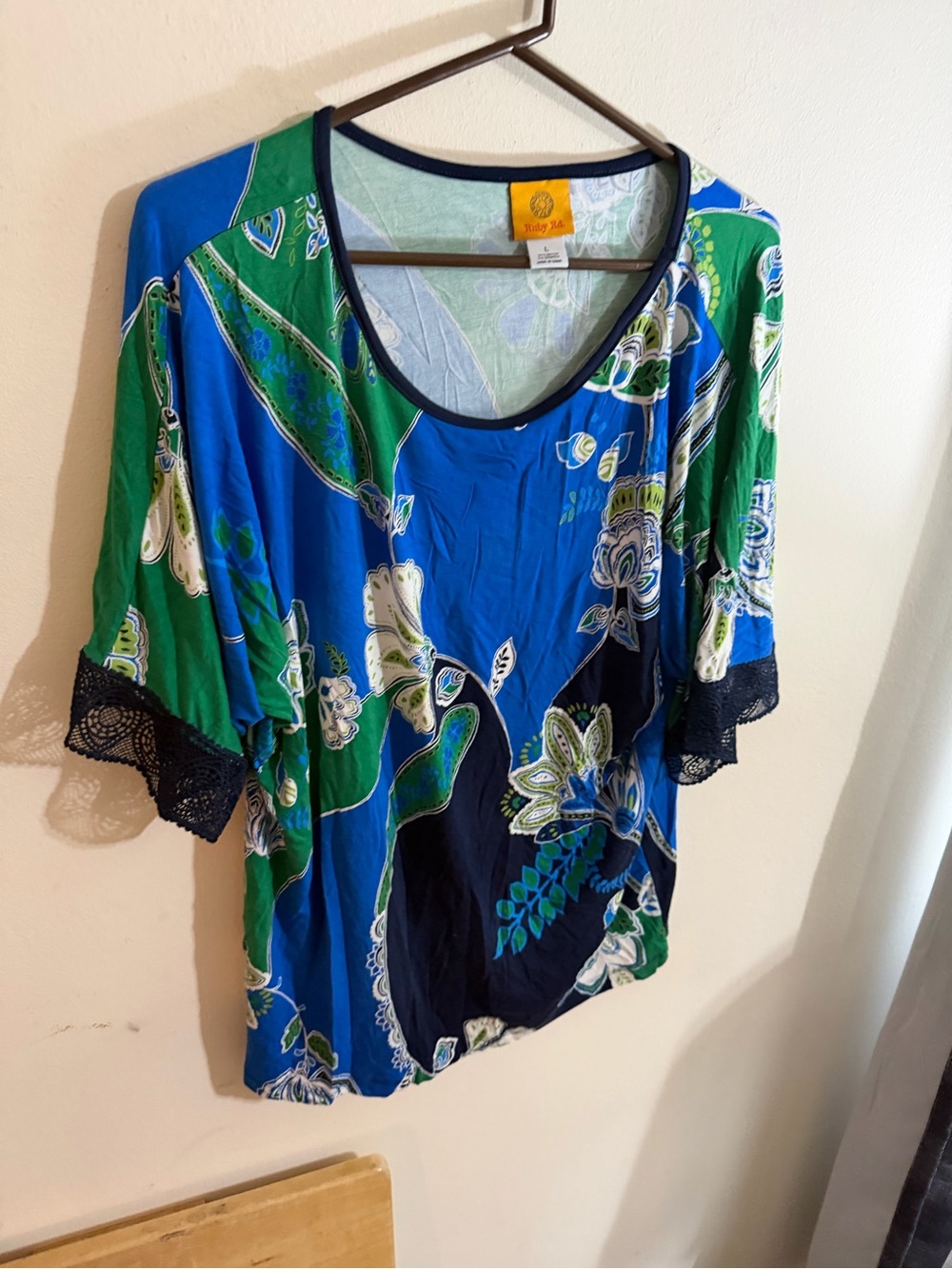 Ruby Rd. Size Large Blue, Green & Black Floral Lace-Trim Tunic